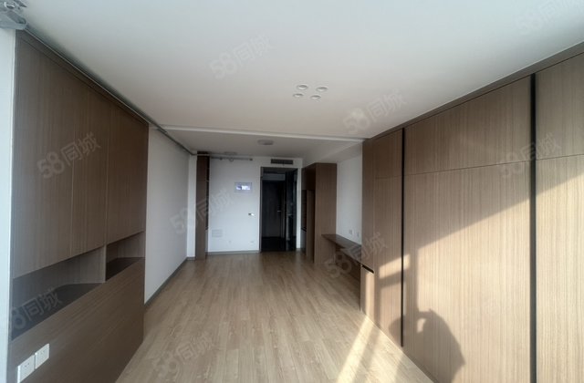 九州康城29万走一手，南向阳面，精装入户，月季公园旁