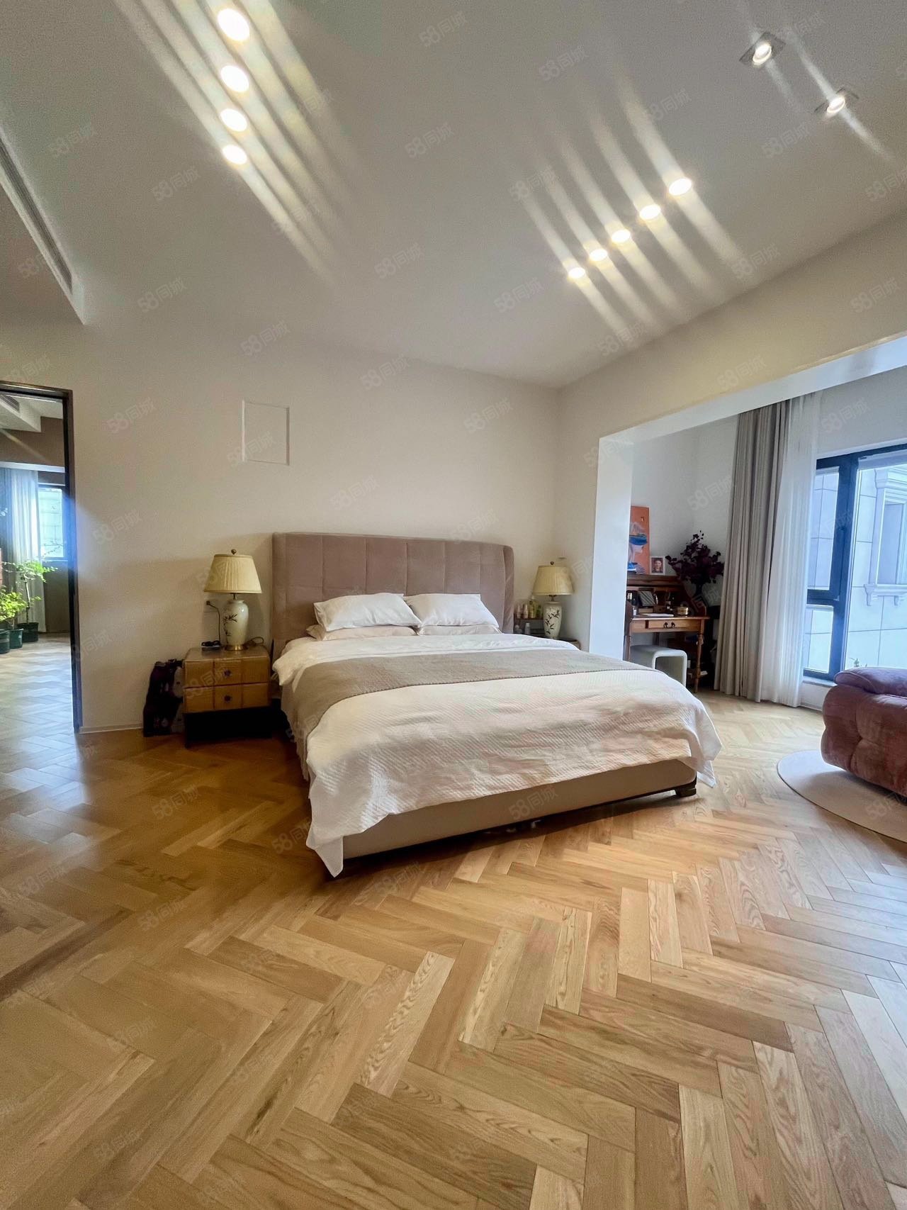 澳景園5室3廳5衛(wèi)486㎡南北2800萬