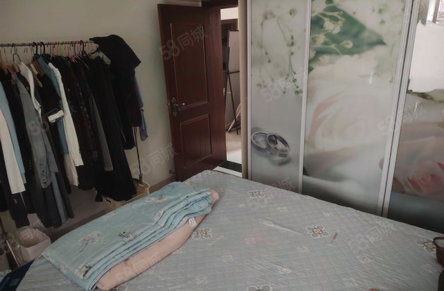 润弘丽都2室1厅77.46㎡63万二手房图片