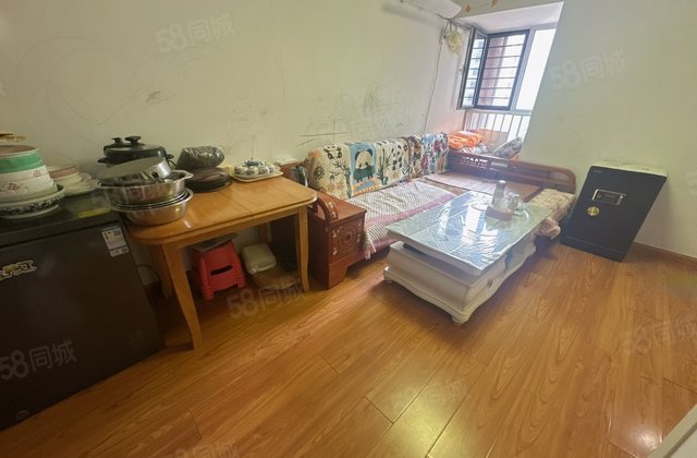 水岸花语 两室两厅 带地下室 低楼层 采光好 房东着急出售