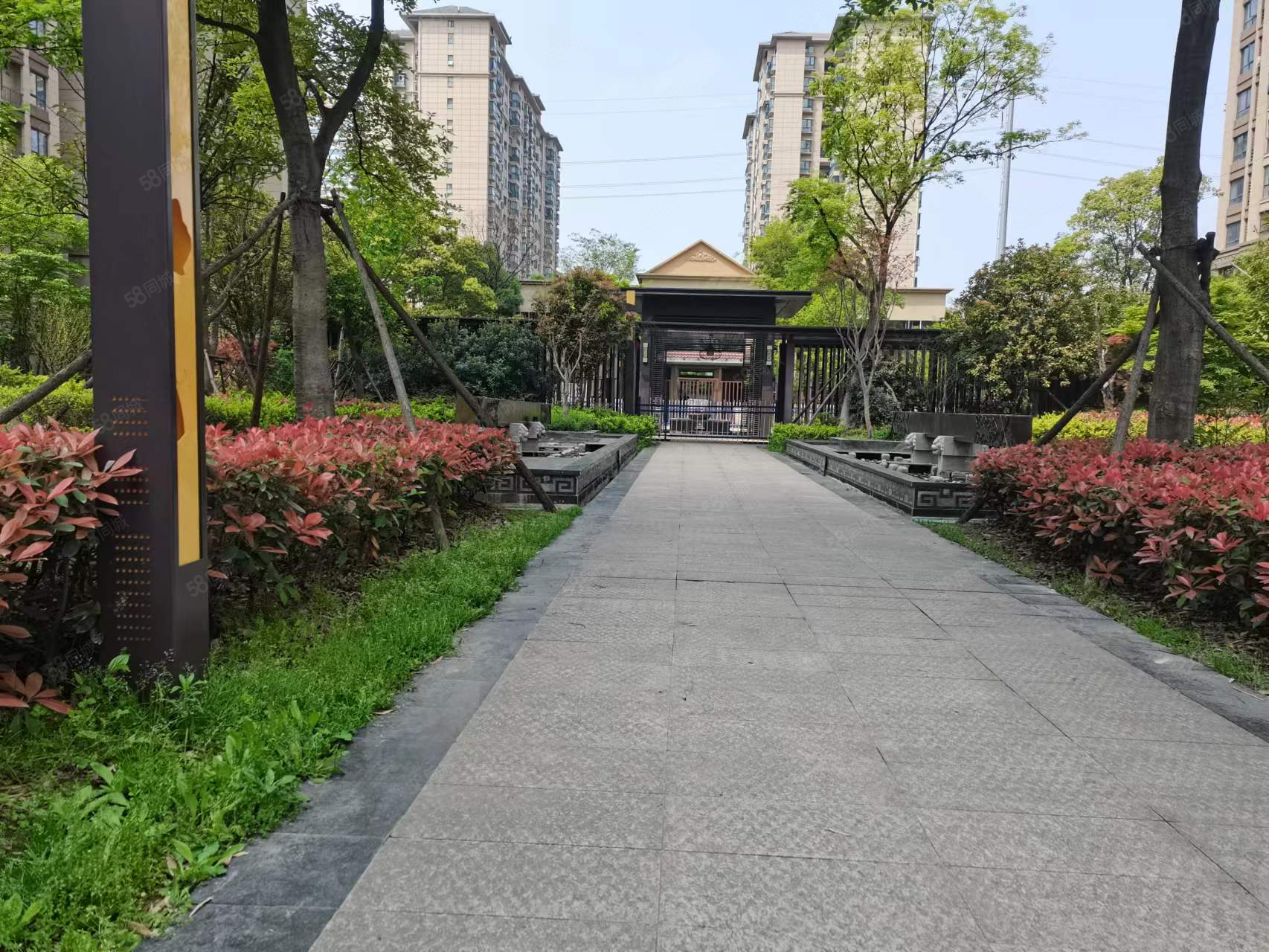 视野无遮挡 双卫生间 豪华精装 满二 交通便利,中建状元府-襄阳58同城