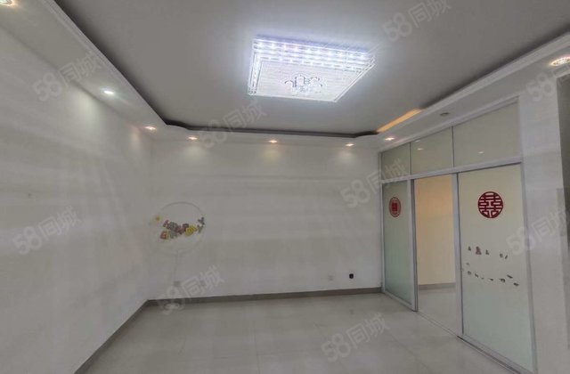 万达旁南北通透地暖  超 三室 好楼层 随时看房