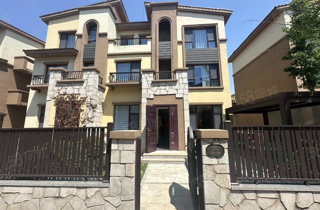 西京都高尔夫别墅4室3厅238㎡106.1万二手房图片