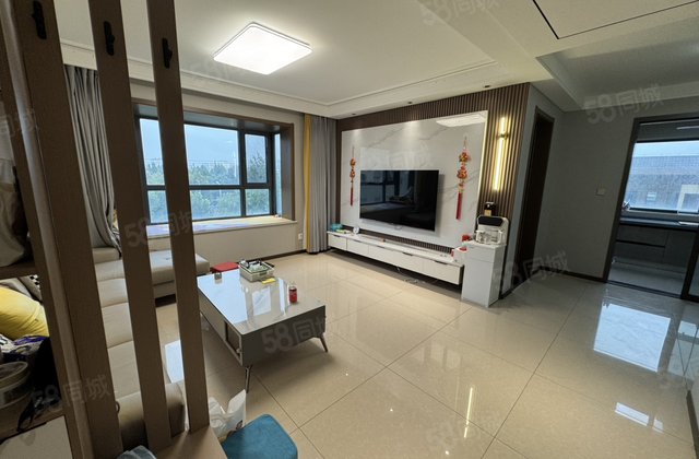 滨湖新城，昌润连城西，带车位储， 婚房