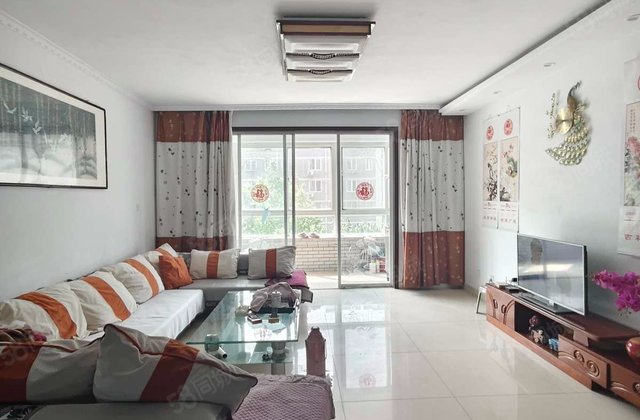 温泉公寓3室2厅171㎡36.5万二手房图片