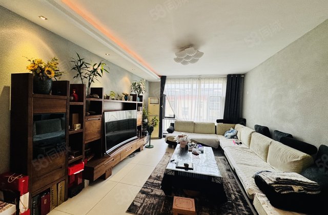 湖边精装电梯洋房 名人苑一期 可拎包入住 带储藏室