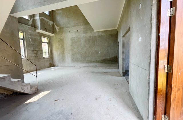 静静的墅4室2厅130㎡143万二手房图片