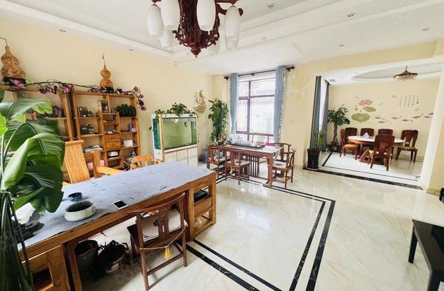 精装修 东昌   朝南 4室2厅 采光好 周边商圈成熟