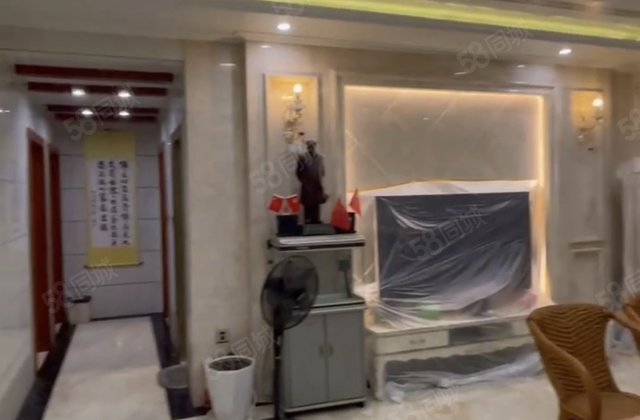 向阳财富商街4室2厅157㎡62.8万二手房图片