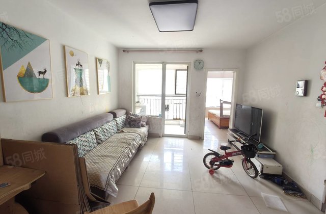 阿卡四期 中间好楼层 带车位  合适一套随时看房