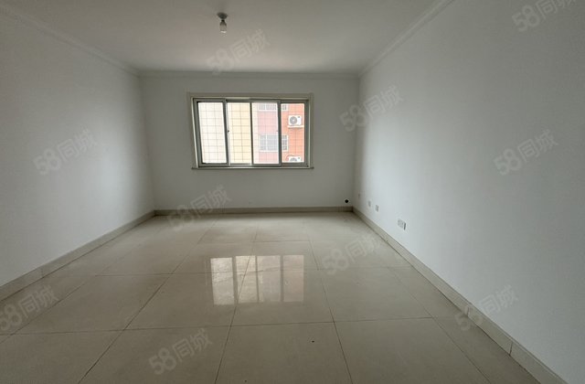 电梯中层东边户！双卫满二带储！香江西领郡城站北鸿顺！急卖可刀