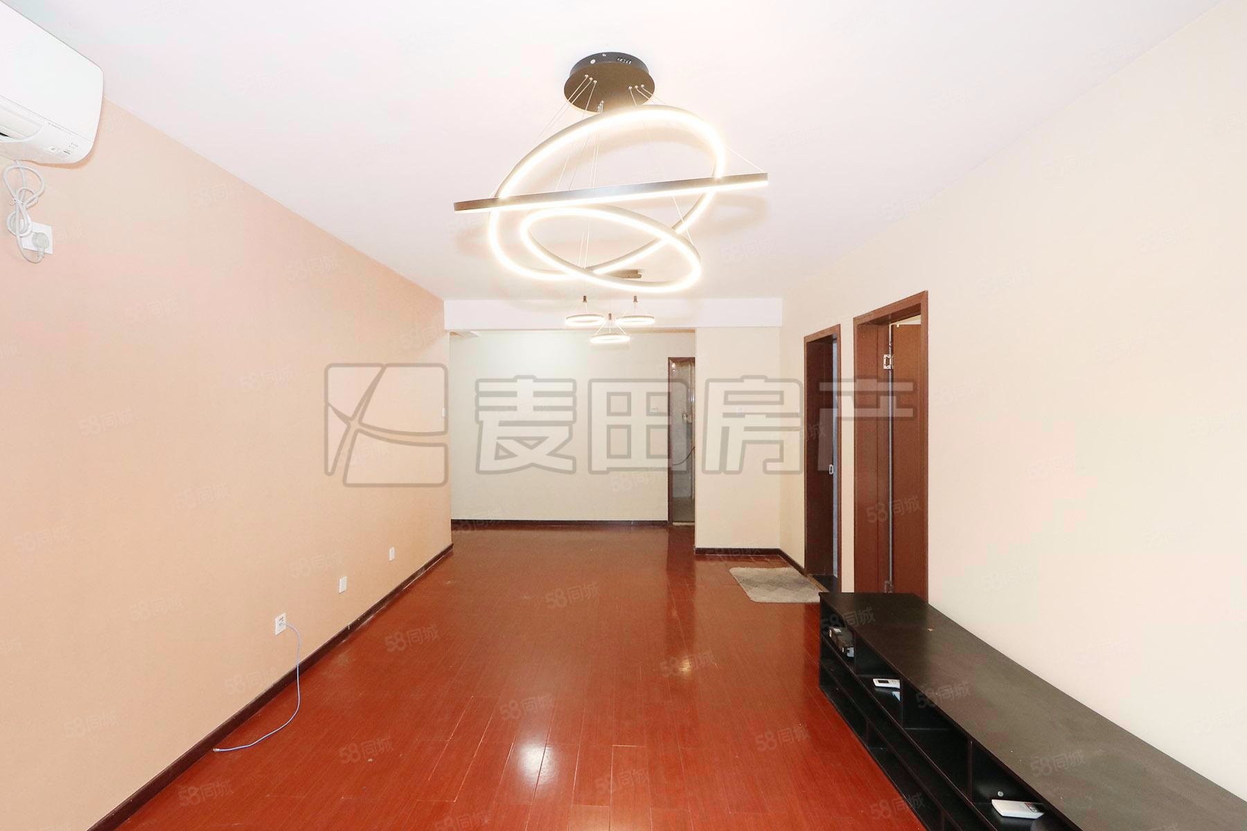 首城國際2室2廳1衛(wèi)82.7㎡東南645萬