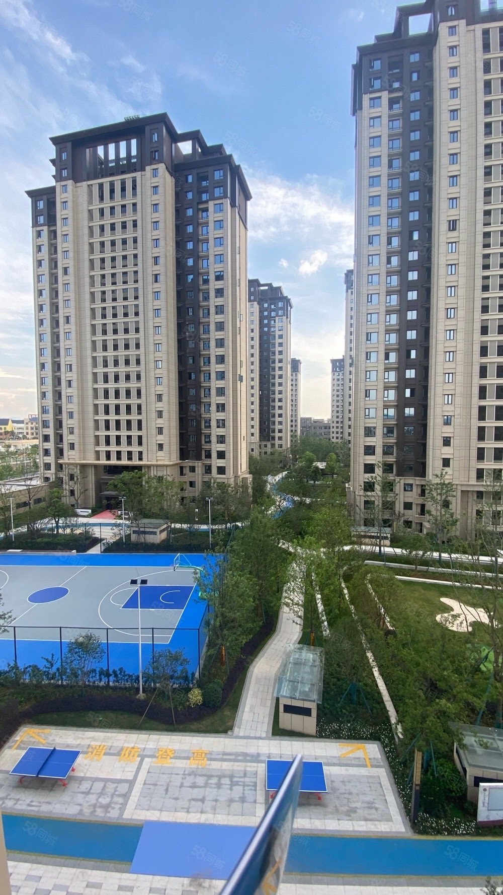 苏溪印象3室2厅2卫125㎡南246万