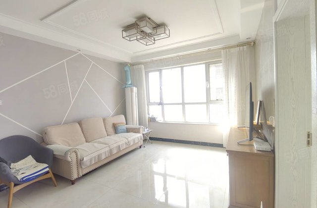 公园旁 市中心 中央丽都 边户  三室  精装婚房