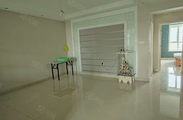 急售 颐馨园2期 电梯3室 商品方房 带车位 储藏室 阳光实