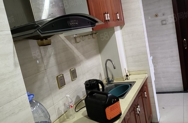 东昌中学 铁塔 京都商城 总款便宜16万可谈 有证可按揭