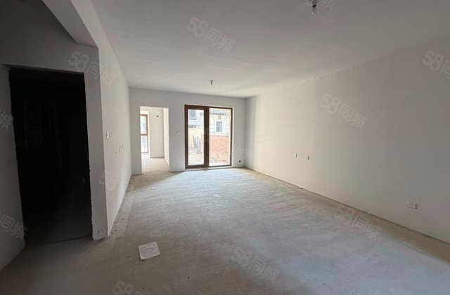 鸿坤理想城4室2厅155㎡140万二手房图片