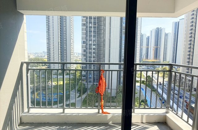 港龙滨江公园3室2厅96.74㎡88.8万二手房图片