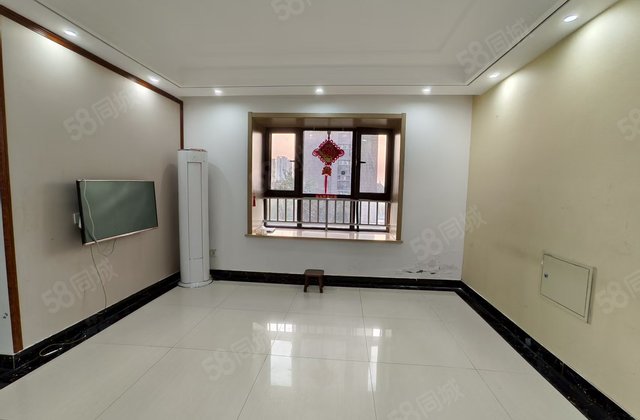 急售公园旁中央帝景一梯两户小高层上公摊少边户全明户型带车位储