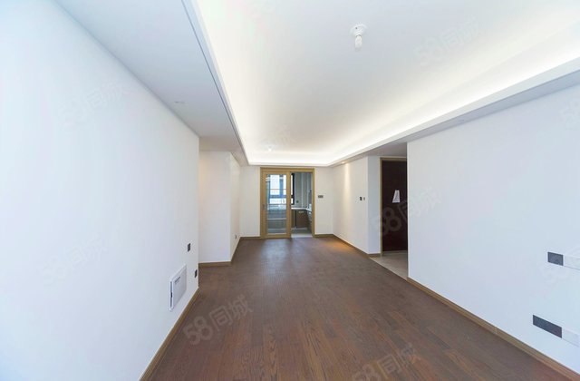 雍荣府3室2厅116.61㎡180万二手房图片