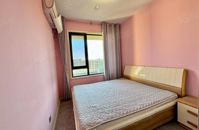 百合新城 精装三室 中间楼层