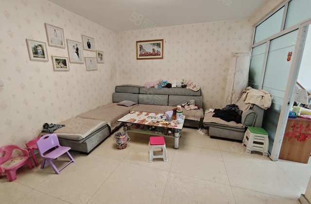 万达北邻 五中 多层地暖四楼 免大税带储藏室 房东置换急售