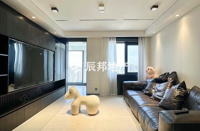 世豪广场天府豪庭4室2厅127㎡245万二手房图片