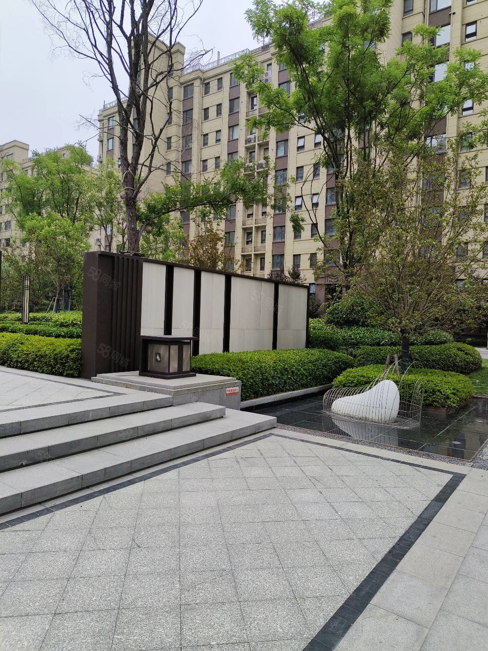 中南樾府洋房一楼带院子4室大阳台带车位低于市场价