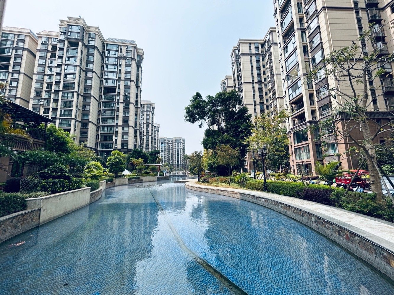 【10图】洲际华府二期 面积131平米 南北 毛坯 品质小区 交通便利