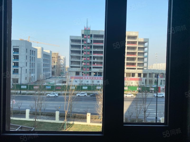 凤鸣水岸3室2厅2卫115.61㎡南72万