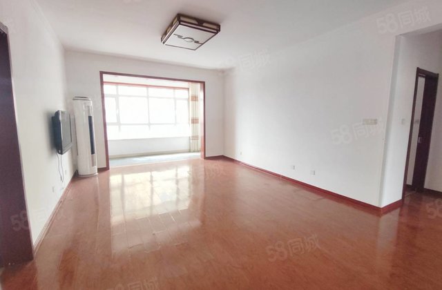 政府旁花园电梯洋房孟达外国语一实验车储 看房方便 四室双阳台