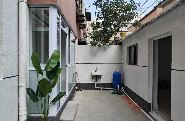 一楼带院子，湖北小区86平两室68万