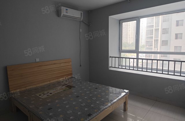 合适可谈 板楼 近医院 出行方便 电梯房 朝南 小三居 急卖