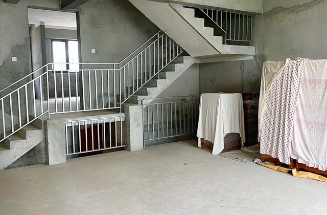 水岸名府4室2厅294.82㎡328万二手房图片