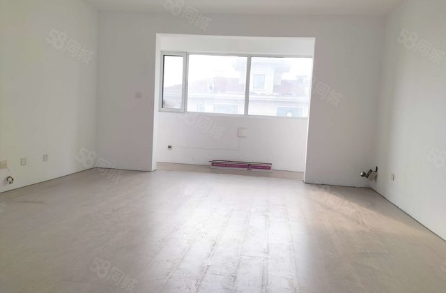 一品家苑电梯洋房紧靠东昌 带车位储藏室 户型采光好 诚心售