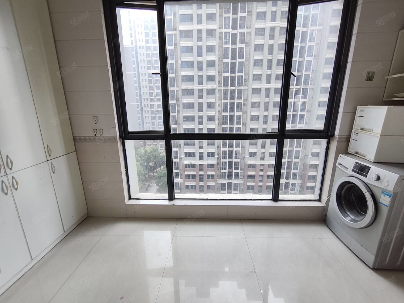 奥林清华3室2厅1卫124㎡南北60万