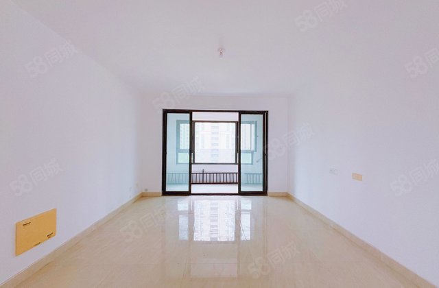 开发区东昌 三中附近 电梯房洋房 东边户 三叶草户型 带车位