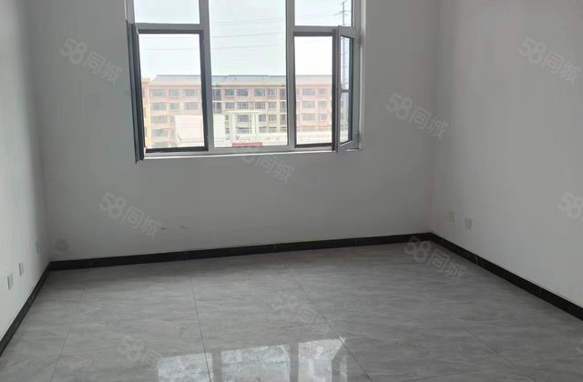 金柱绿洲 小三居 车位充足视野开阔 低密度住宅 送地下室