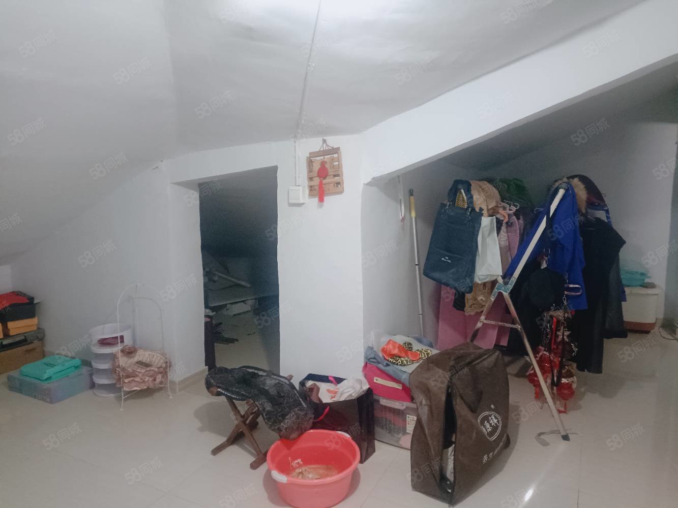 和谐小区3室2厅2卫201㎡南北95万