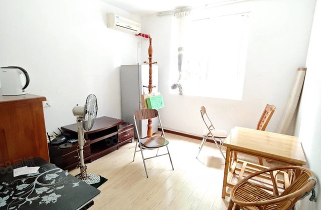 解放西路5号小区1室1厅44㎡39.9万二手房图片