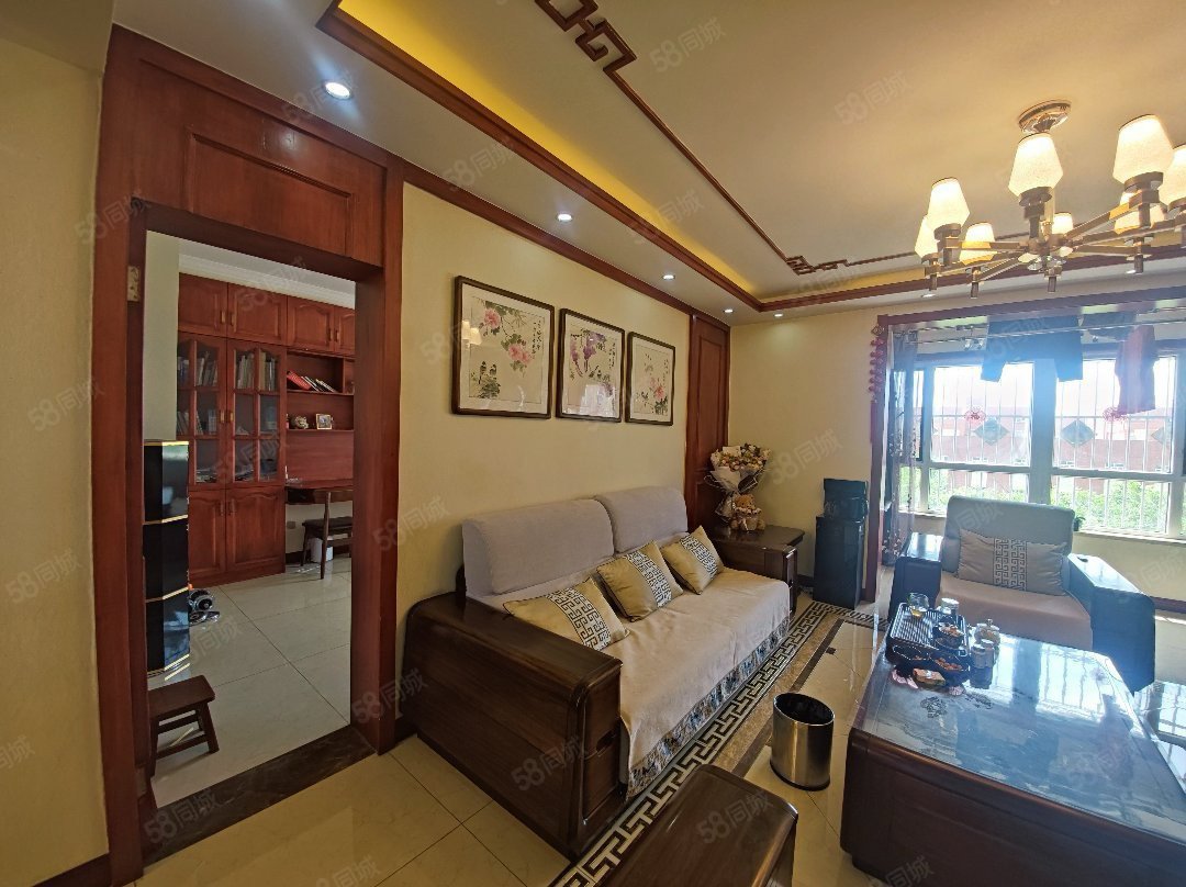 青湖铭城3室2厅2卫150㎡南北65万