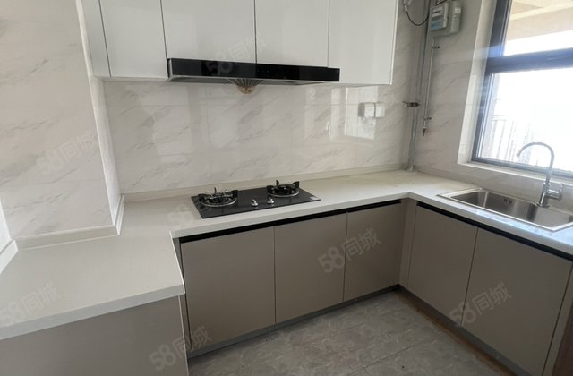 裕昌九州新城 次新小区 带电梯 楼层好 南北通透 文轩实验