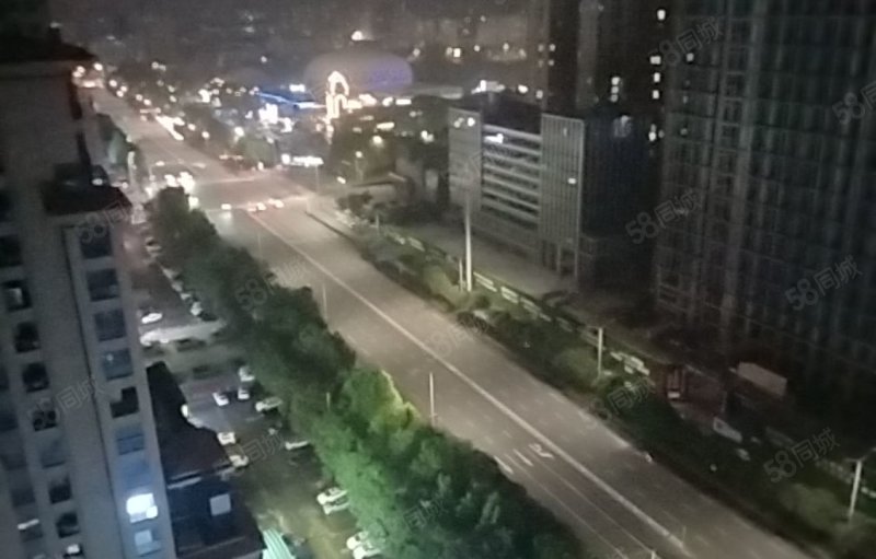 凯旋城2室2厅1卫106㎡南83万