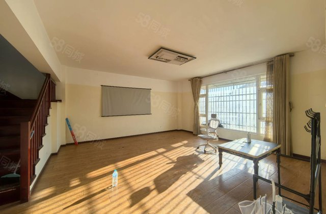 金叶小区3室2厅196㎡96万二手房图片