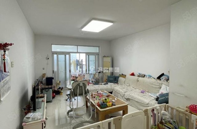 香江附近 月亮湾 三室两厅两卫 免大税