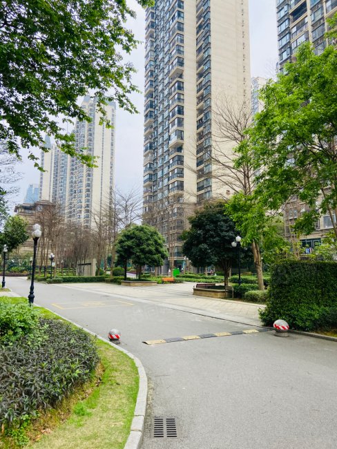 恒大华府大三房 带入户花园 此户型公摊小 业主急售,恒大华府-柳州58