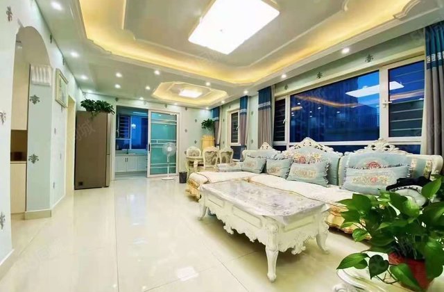 民生凤凰城2号院124平小高层三室二厅二卫带车位免大税