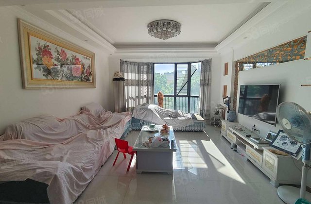 奥林清华3室2厅2卫132㎡南北68万