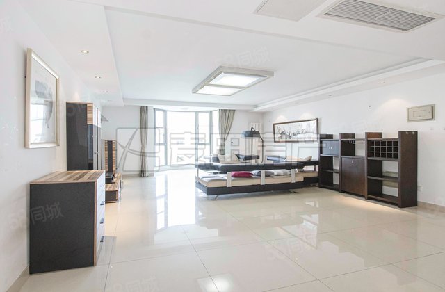 八斗4室2厅179.21㎡1420万二手房图片