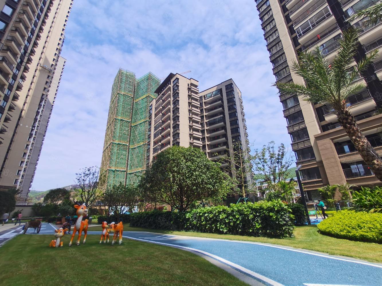 横县彰泰城4室2厅2卫107㎡南48万